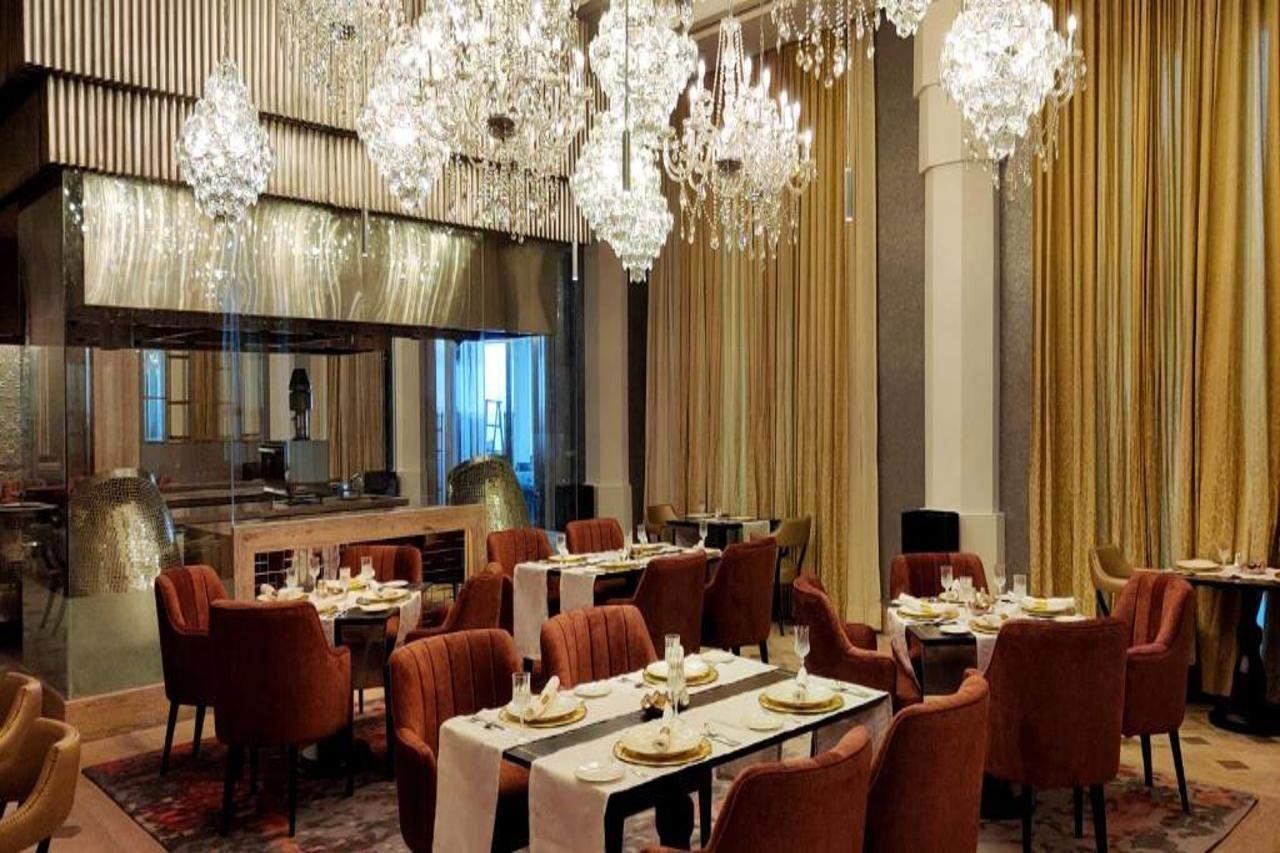 The Leela Gandhinagar Hotell Eksteriør bilde
